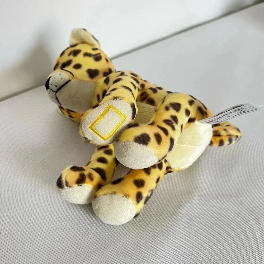 National Geographic Cheetah Kids Realistic Plushies Stuffed Animal 9.5